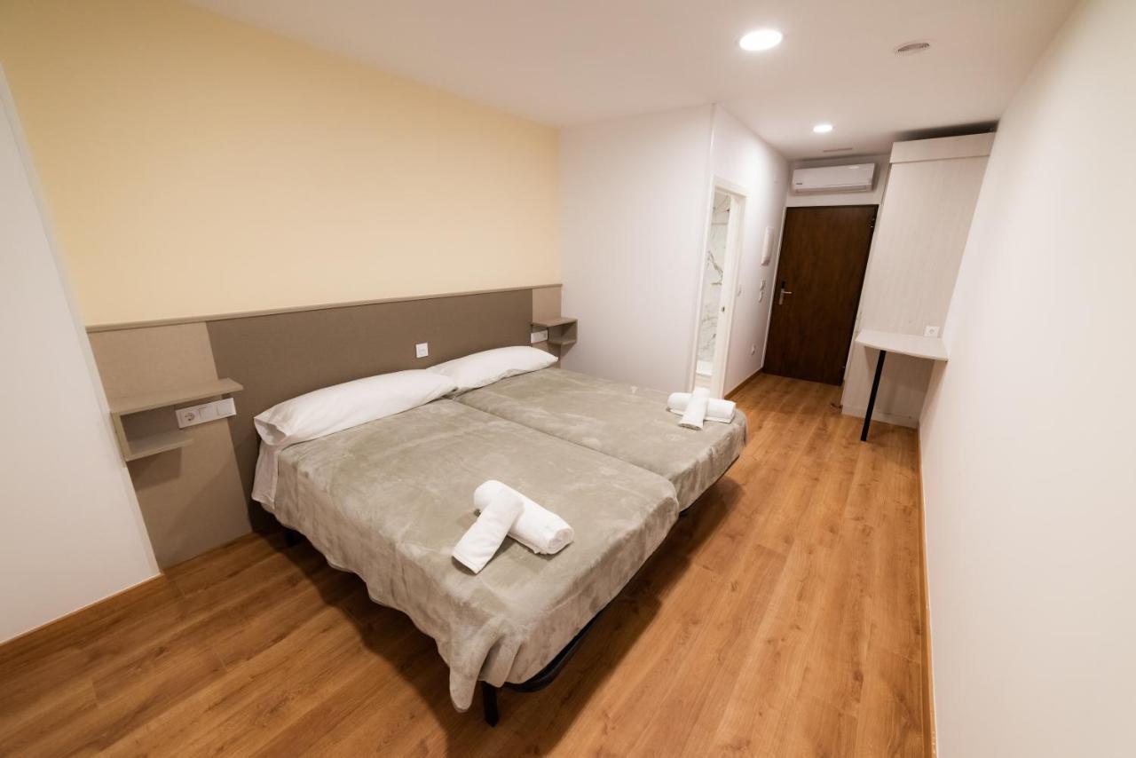 Hotel Estrela Do Camino à Palas de Rei Extérieur photo